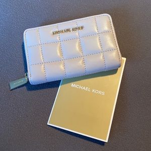 Michael Kors NEW "Jet Set" wallet with original tag & receipt